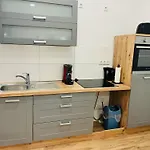 Apartment Central 10A 40Qm Wi-Fi Free Parking Calm Back House